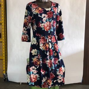 Floral cool weather dress ¾ length sleeves 2X